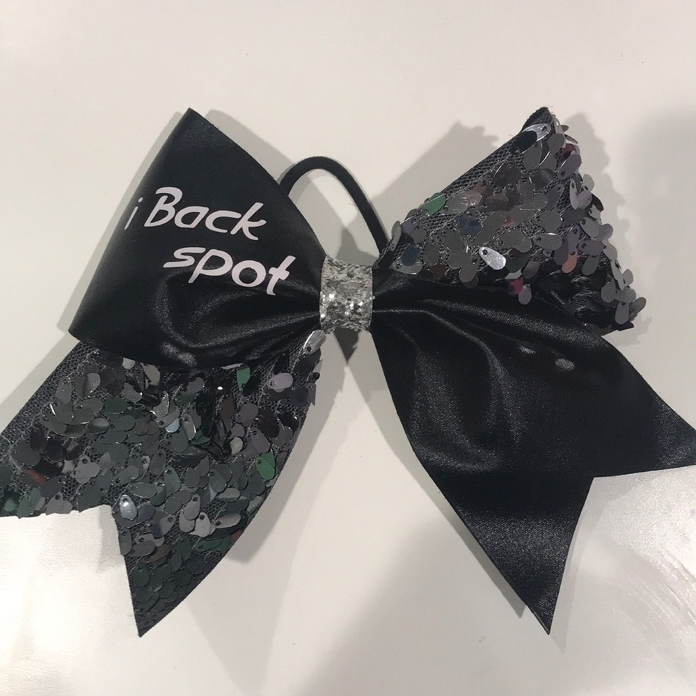 Cheer bow